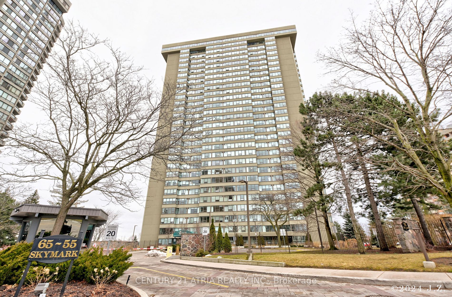 55 Skymark Drive, #605