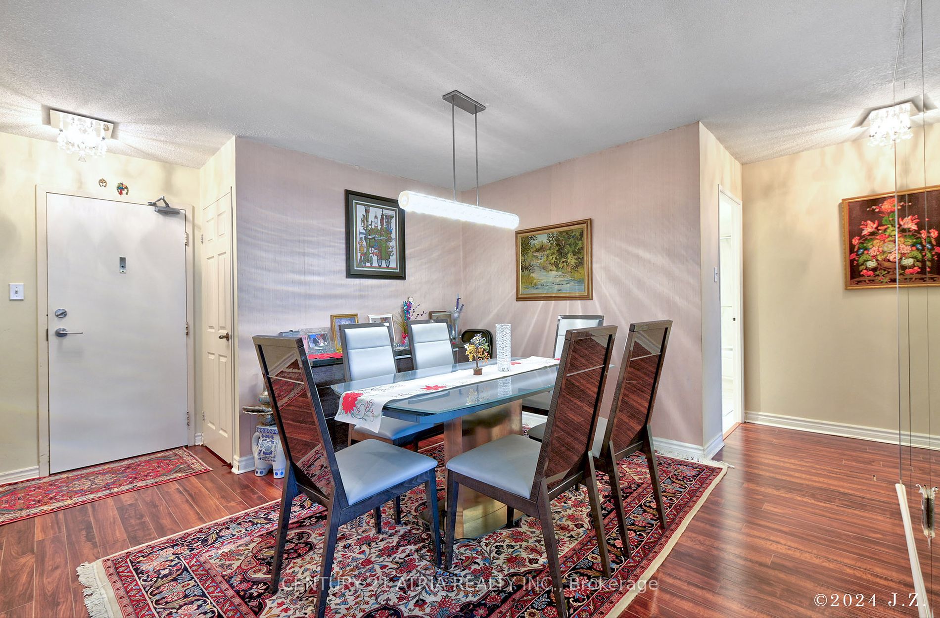 55 Skymark Drive, #605