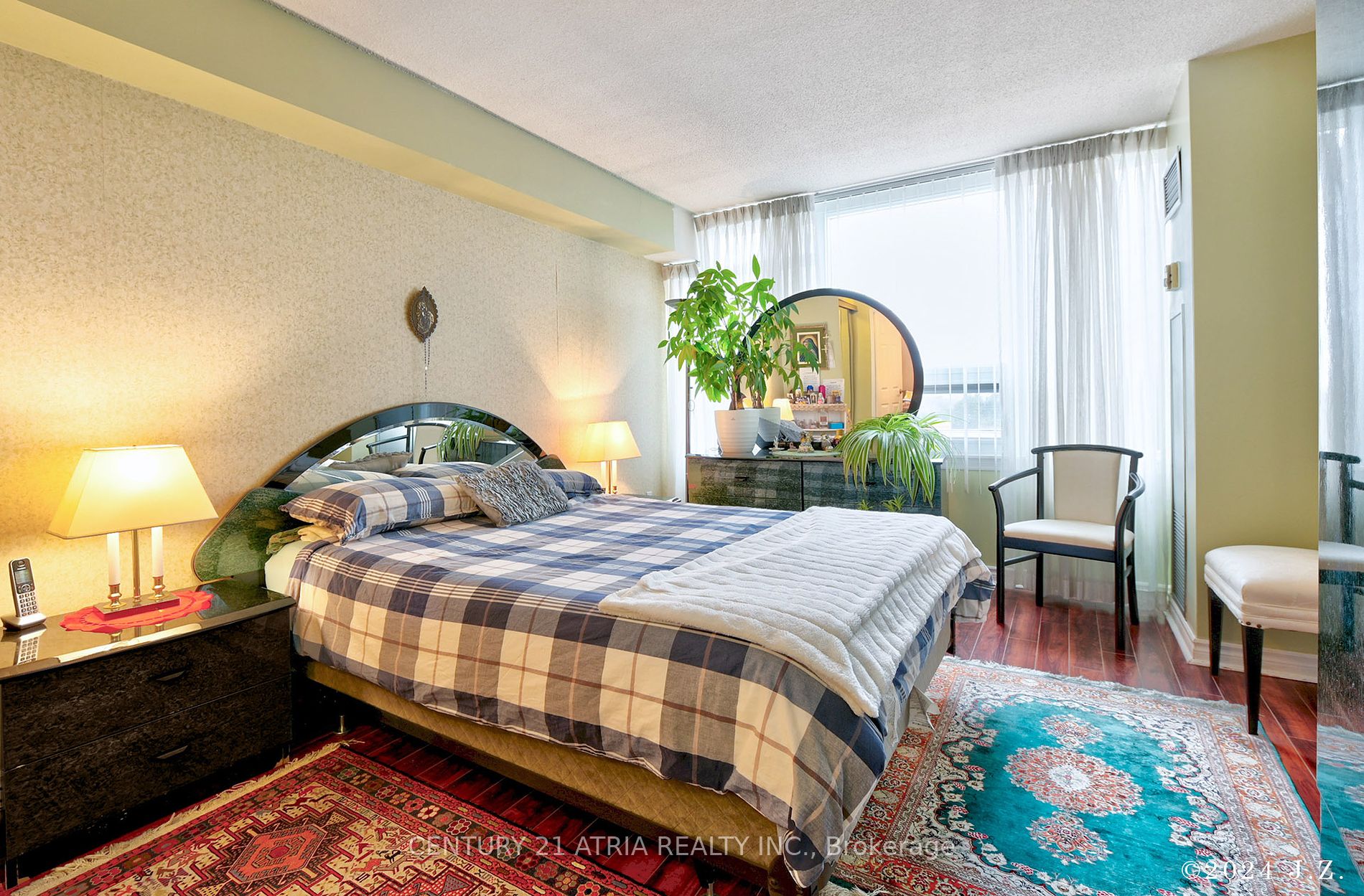 55 Skymark Drive, #605