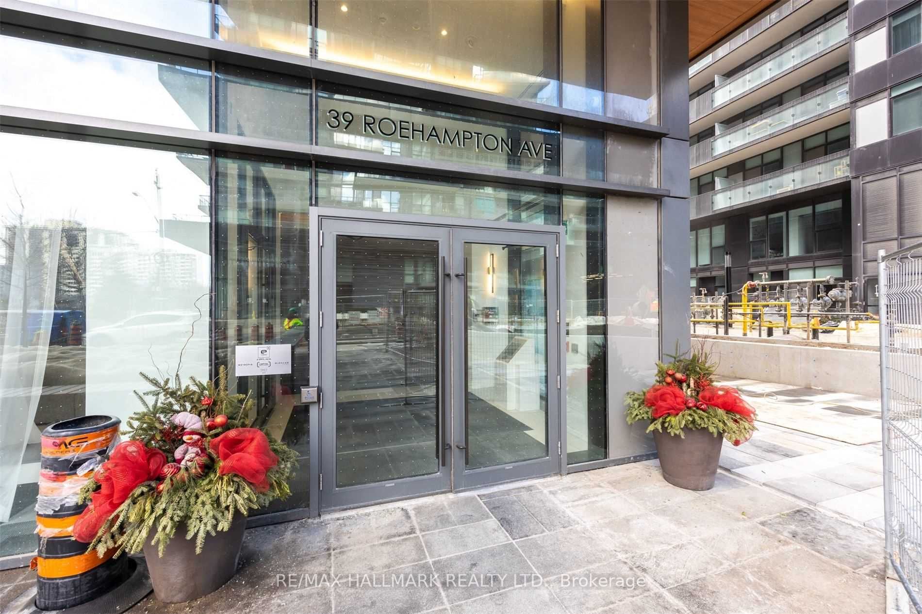 39 Roehampton Ave, #1210