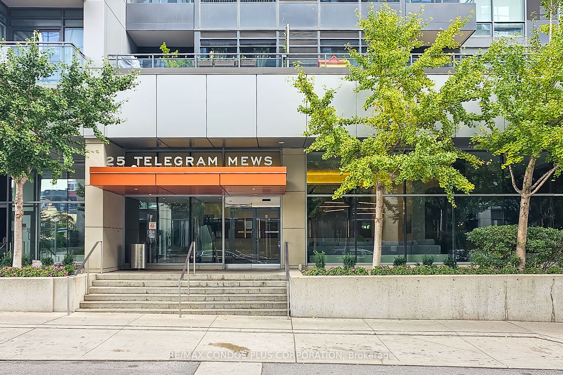 25 Telegram Mews, #3211