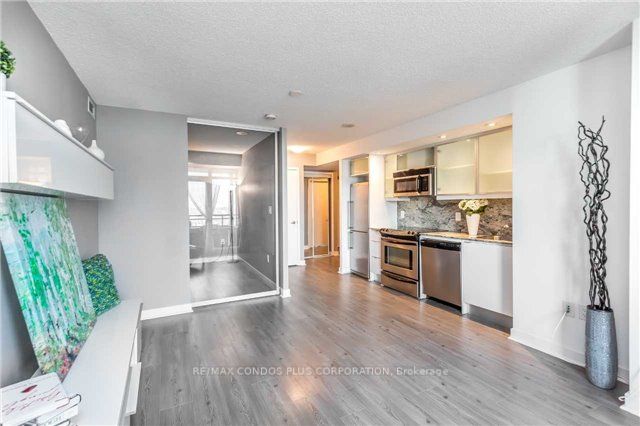 25 Telegram Mews, #3211