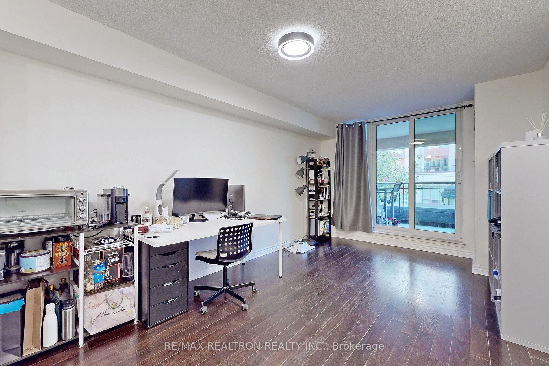 27 Rean Drive, #205