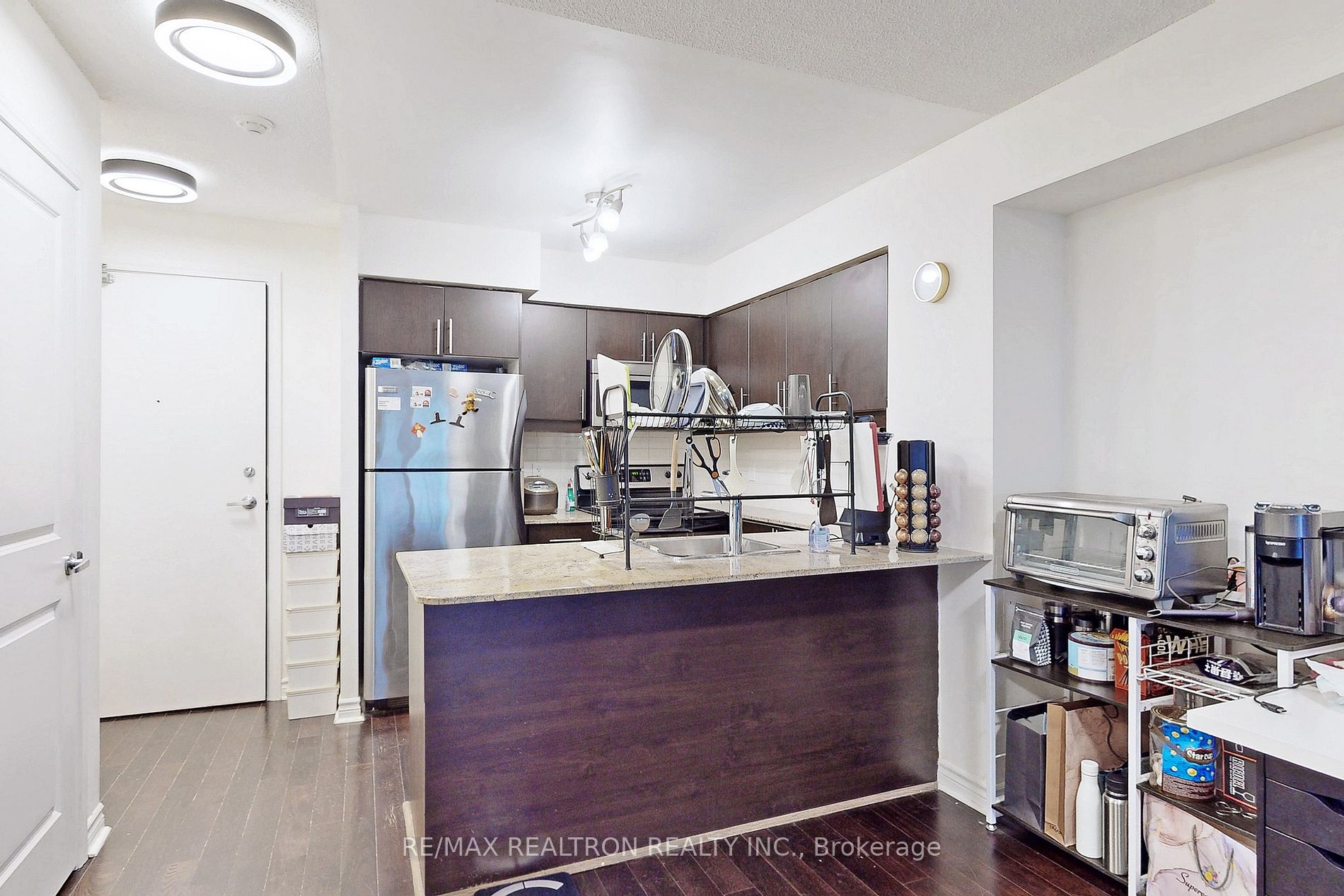 27 Rean Drive, #205