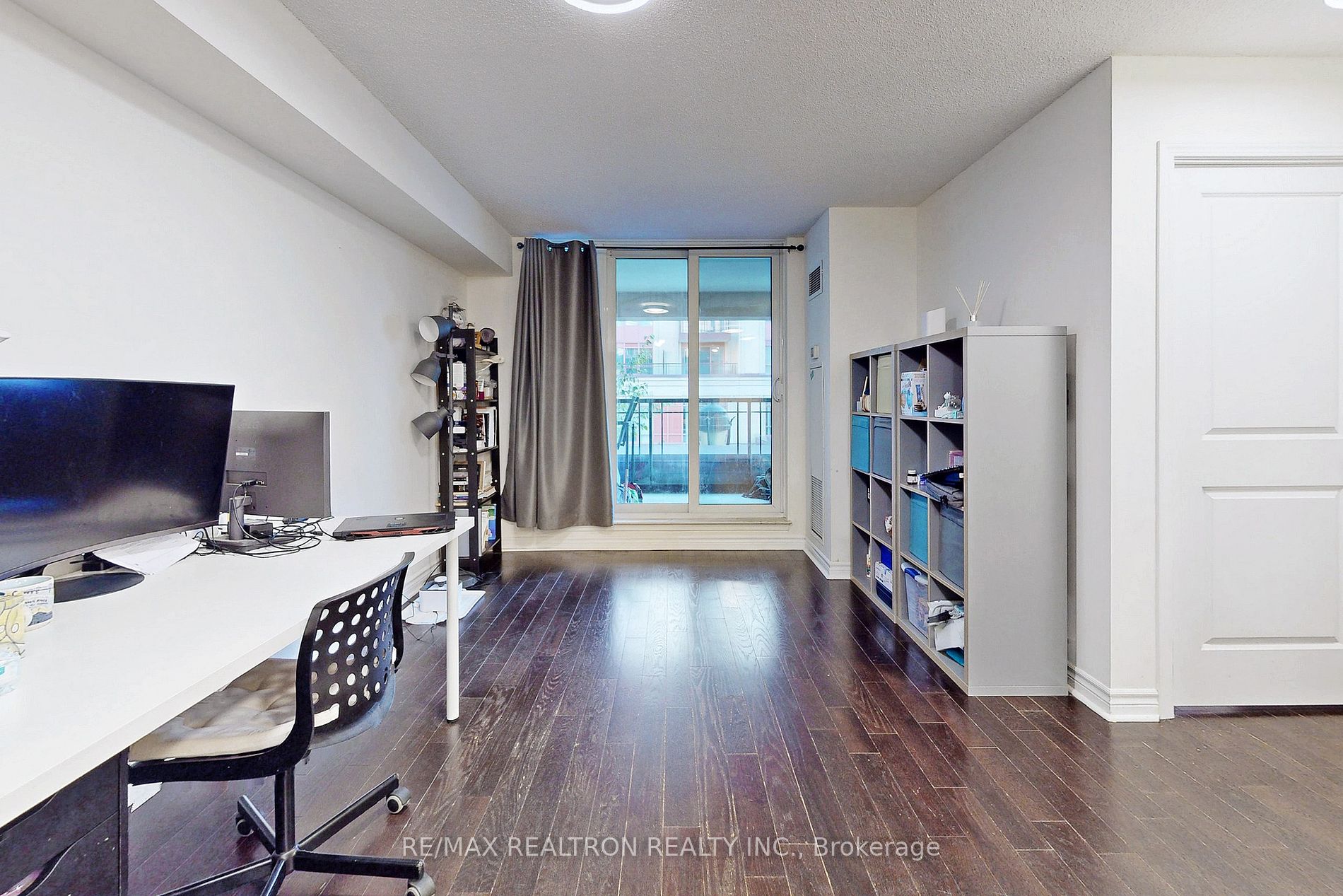 27 Rean Drive, #205