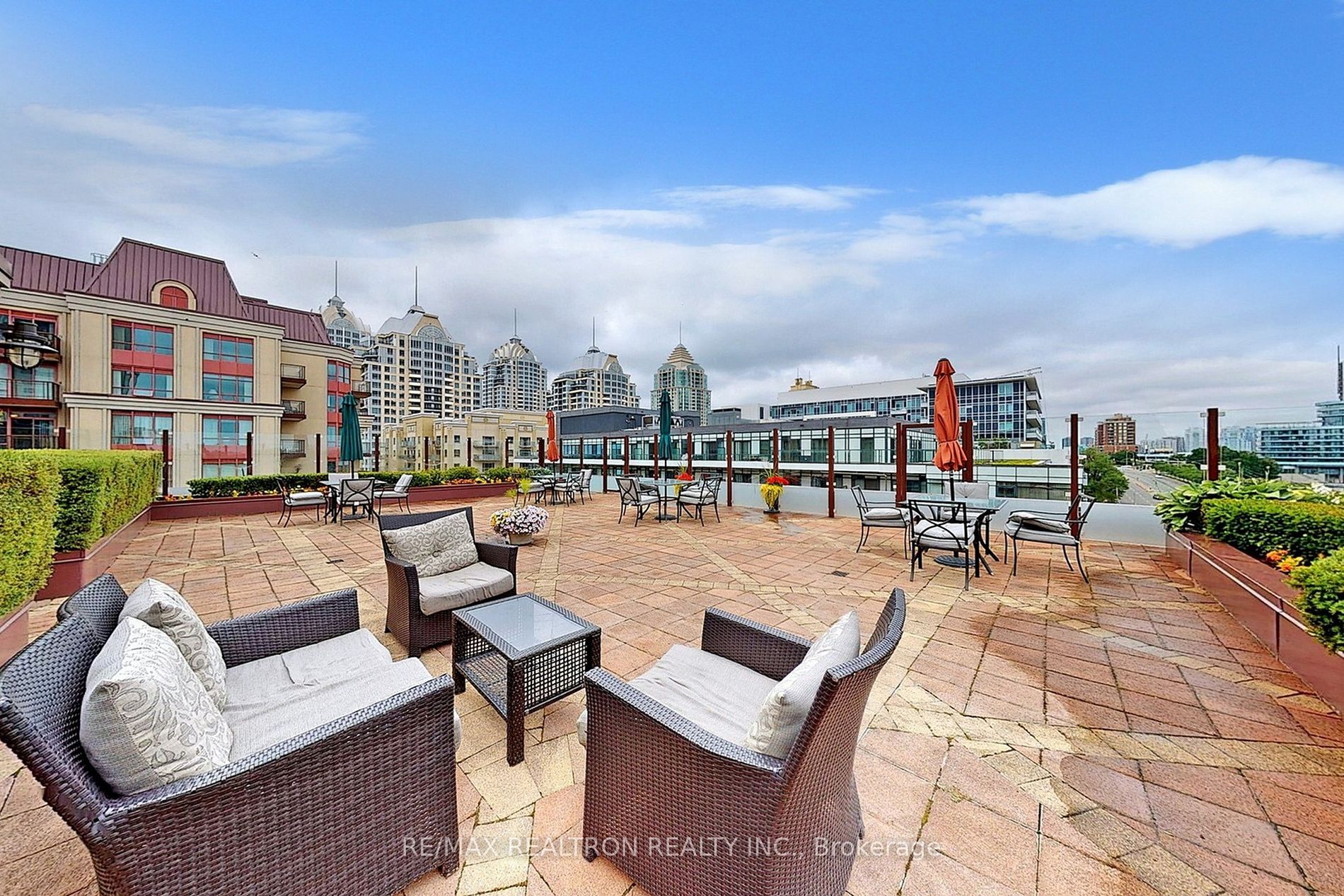 27 Rean Drive, #205