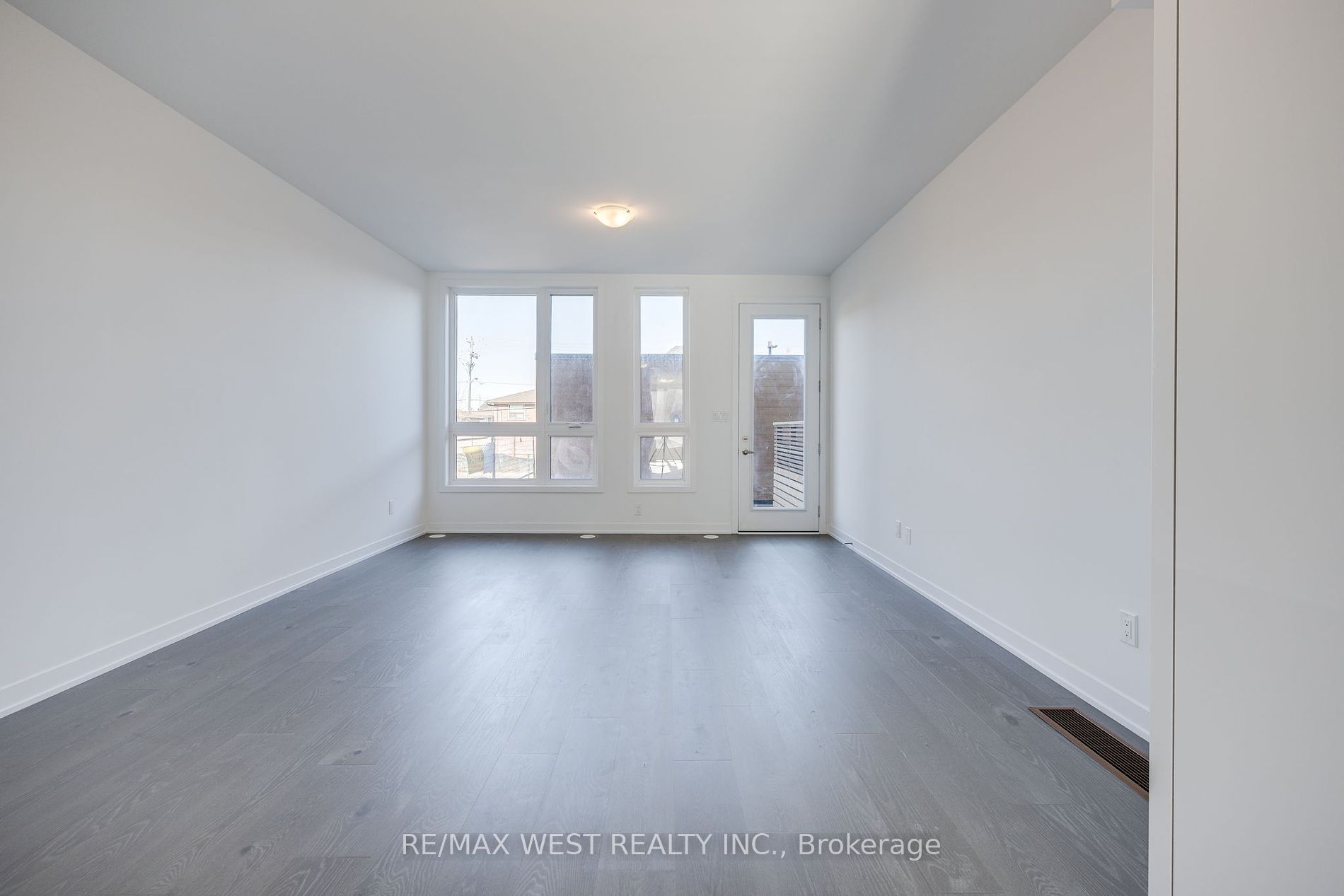 122 Green Gardens Boulevard