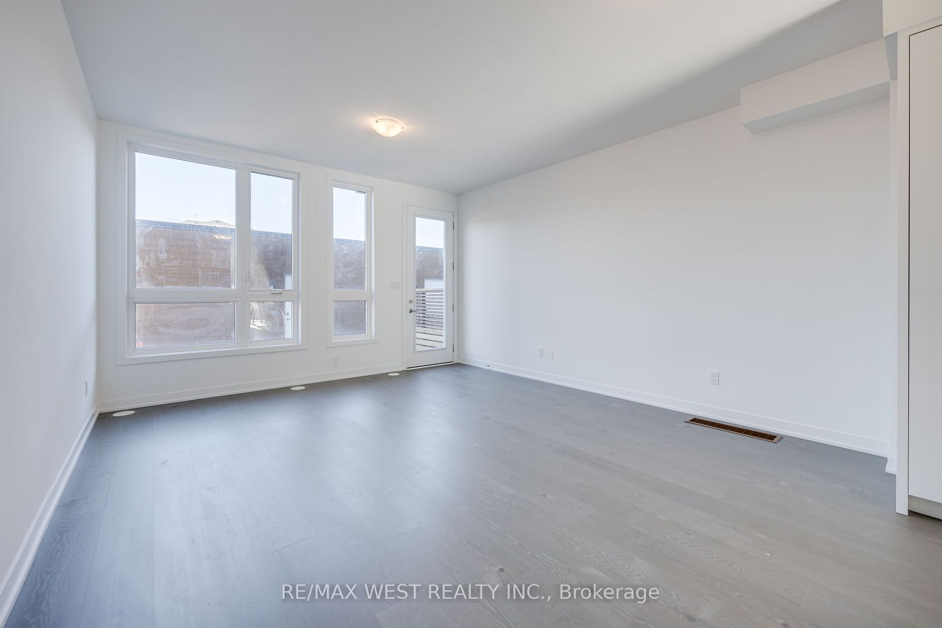 122 Green Gardens Boulevard