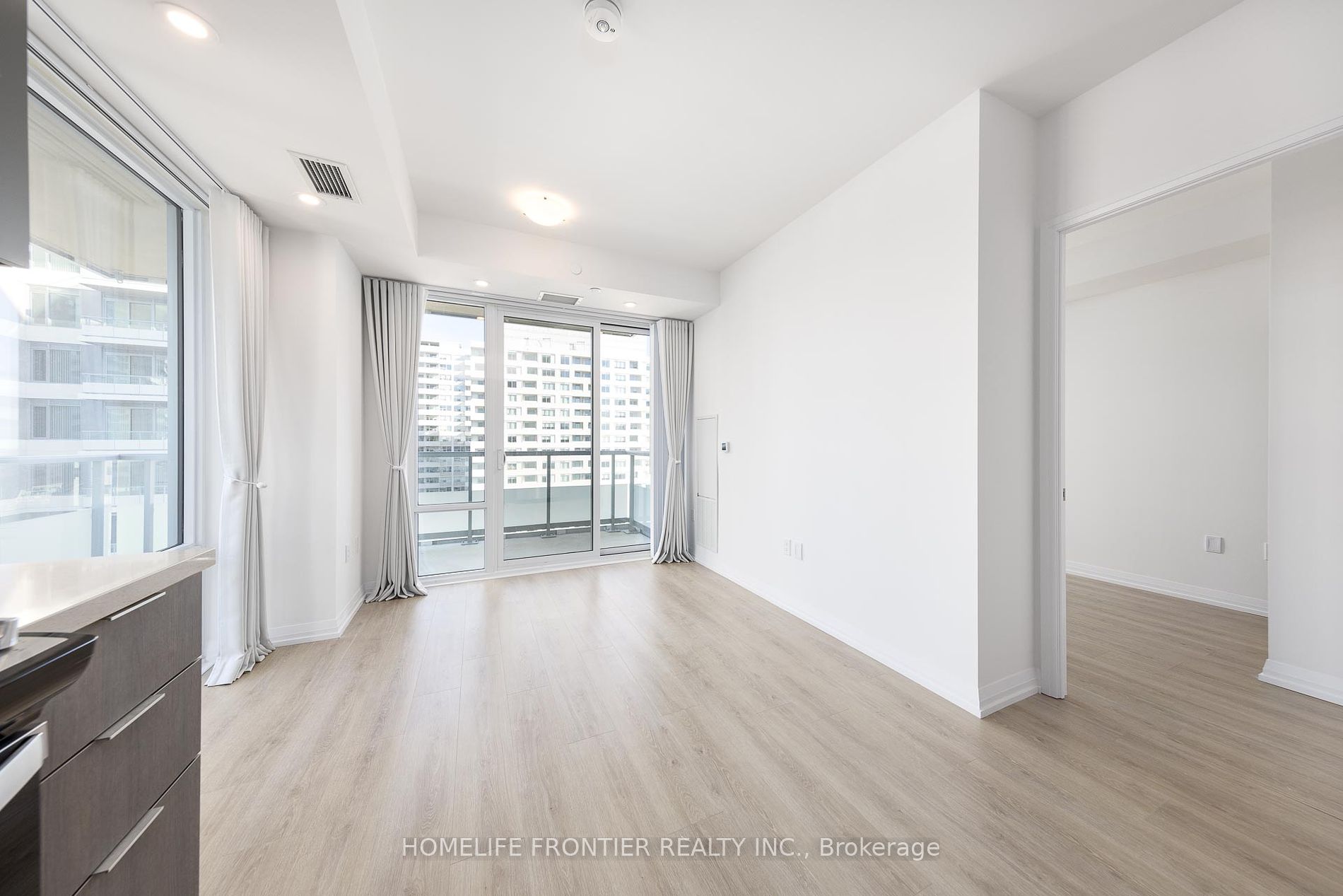 25 Holly Street #2203