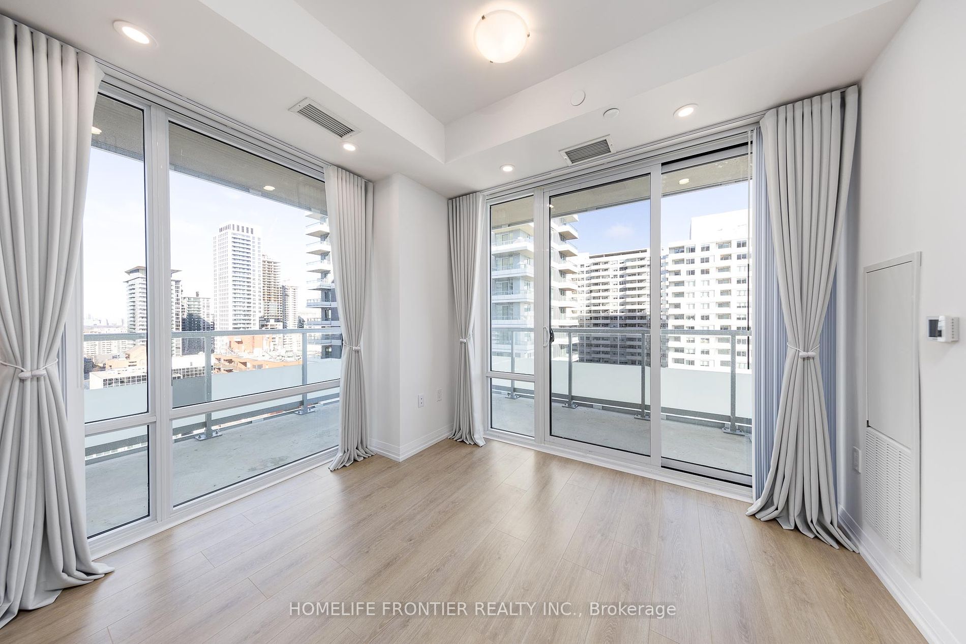 25 Holly Street #2203