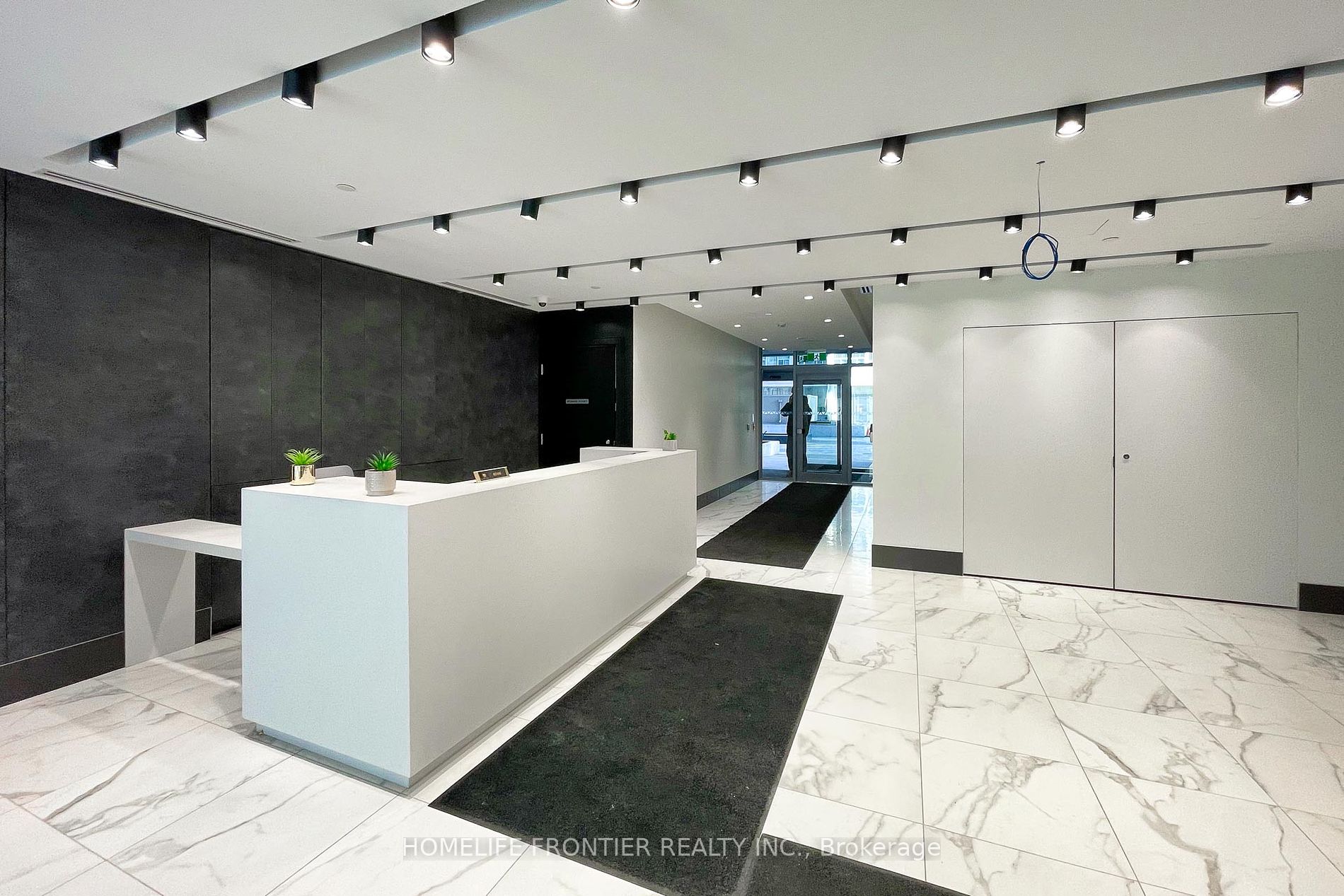 25 Holly Street #2203