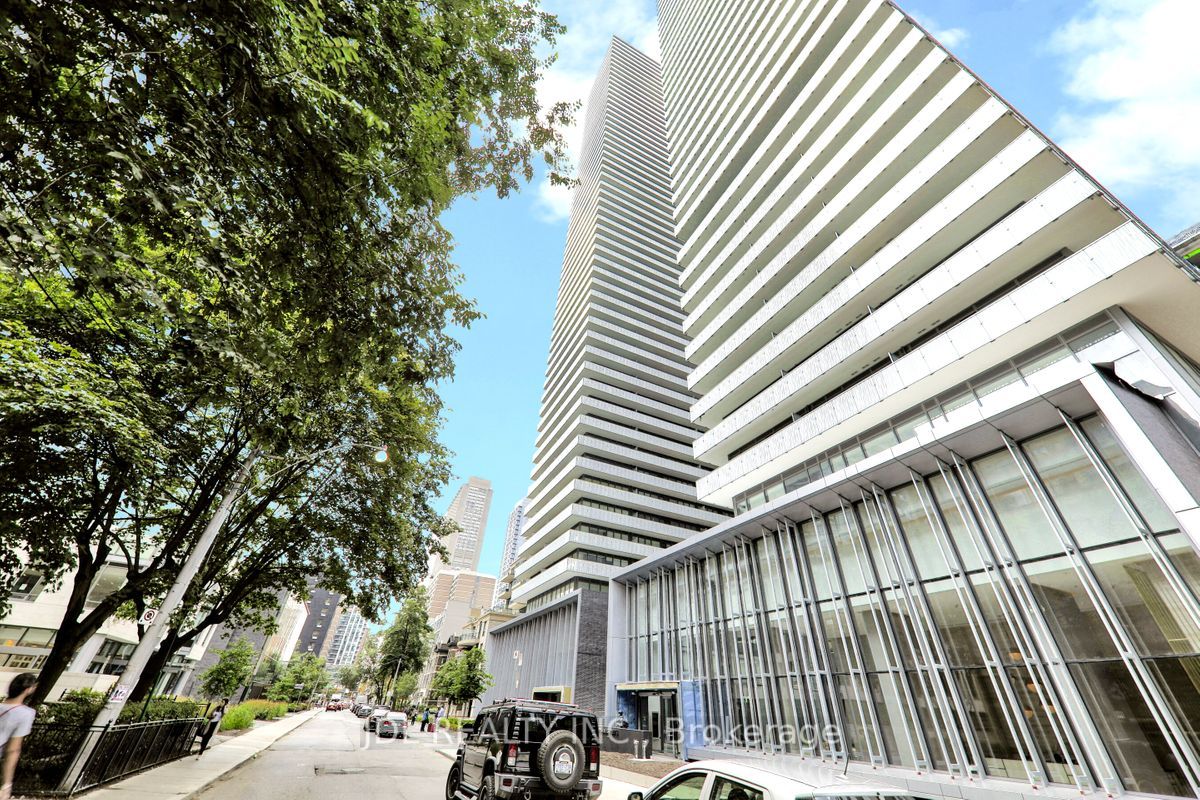 42 Charles St E, #4107