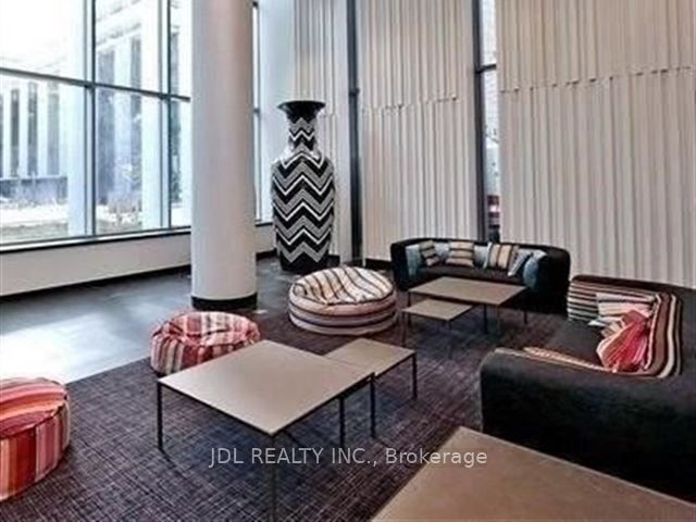 42 Charles St E, #4107