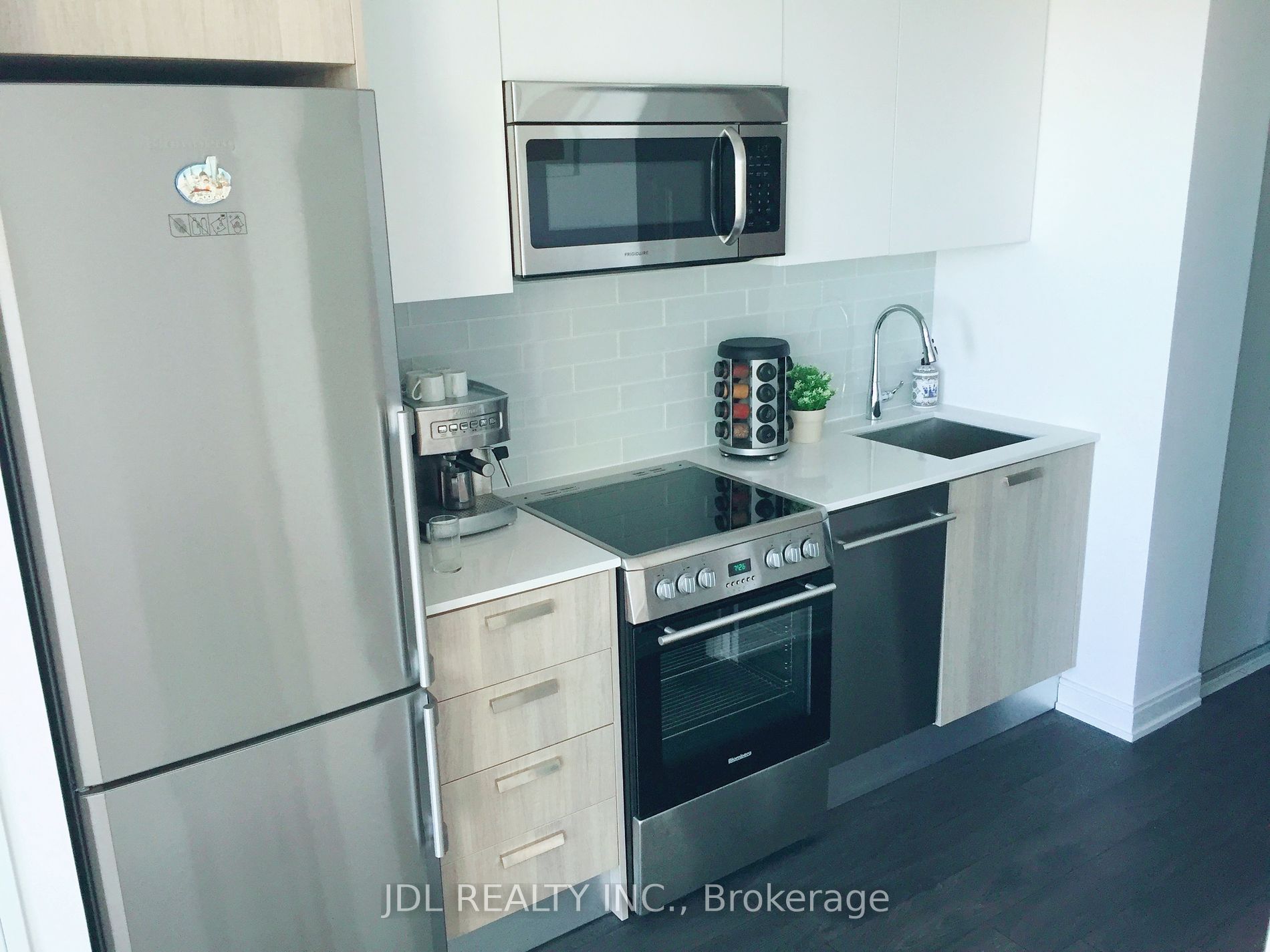 42 Charles St E, #4107