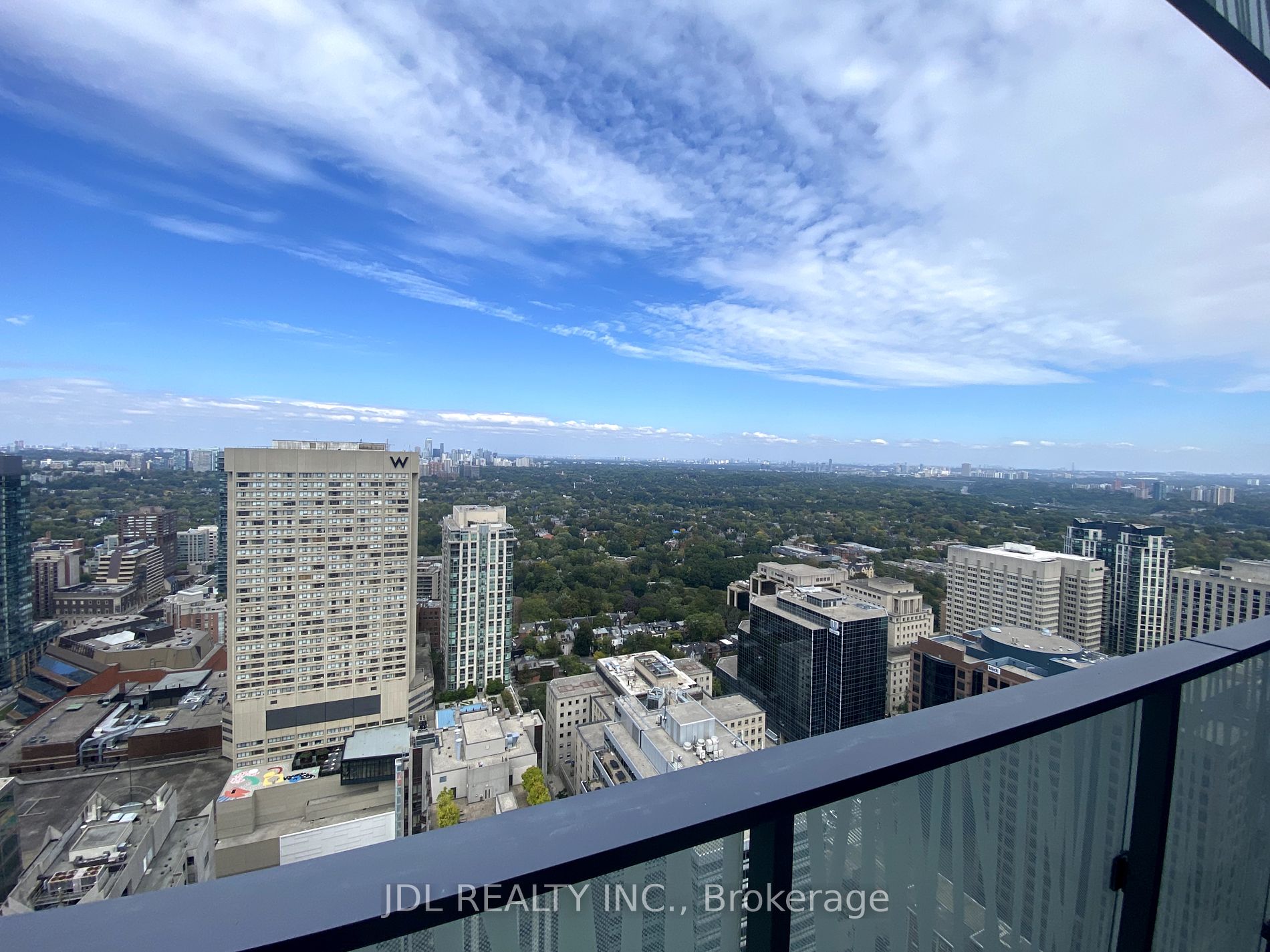42 Charles St E, #4107