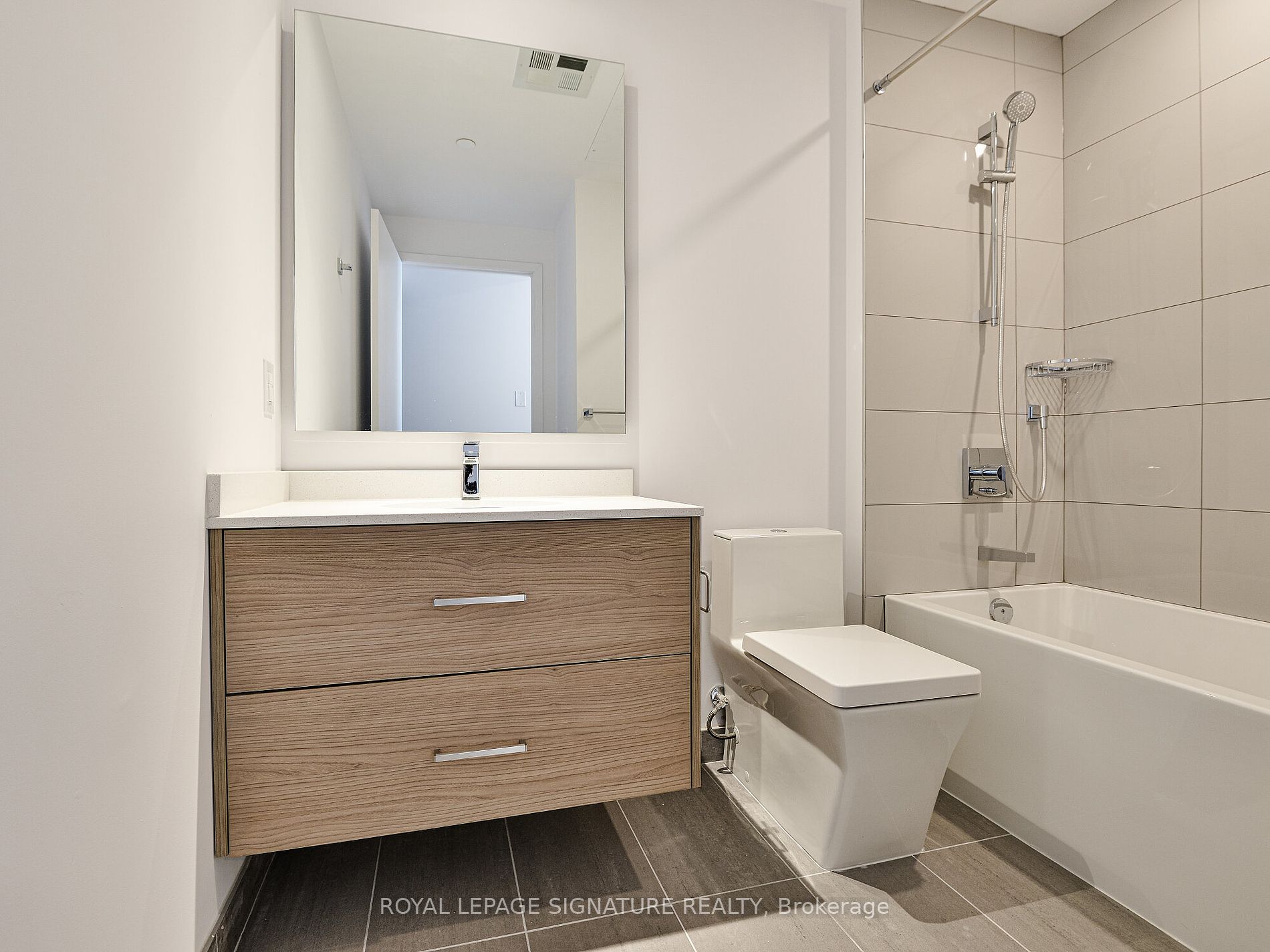 488 University Avenue, #3805