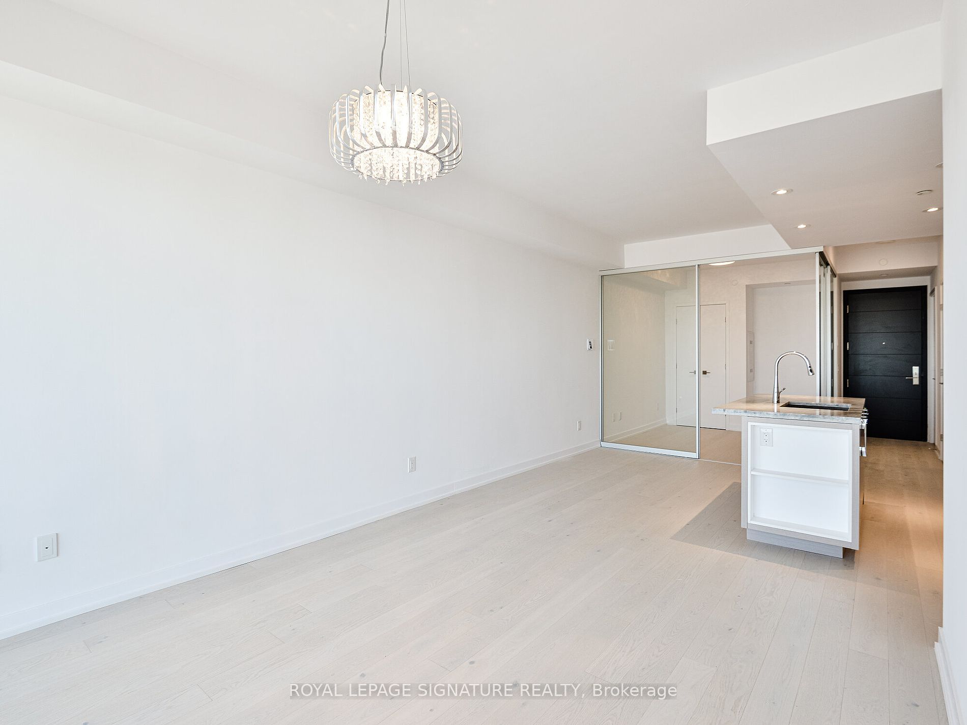 488 University Avenue, #3805