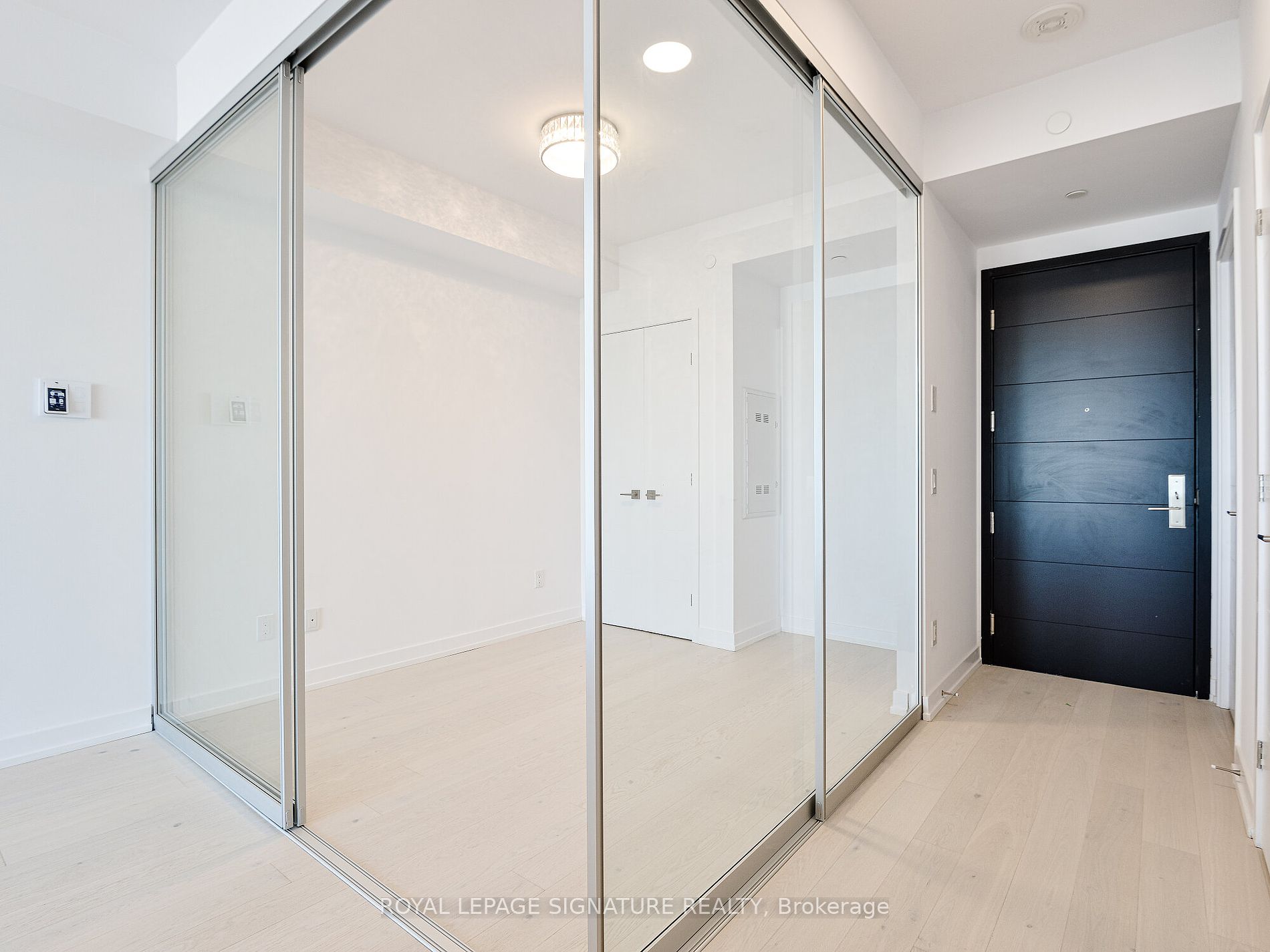 488 University Avenue, #3805