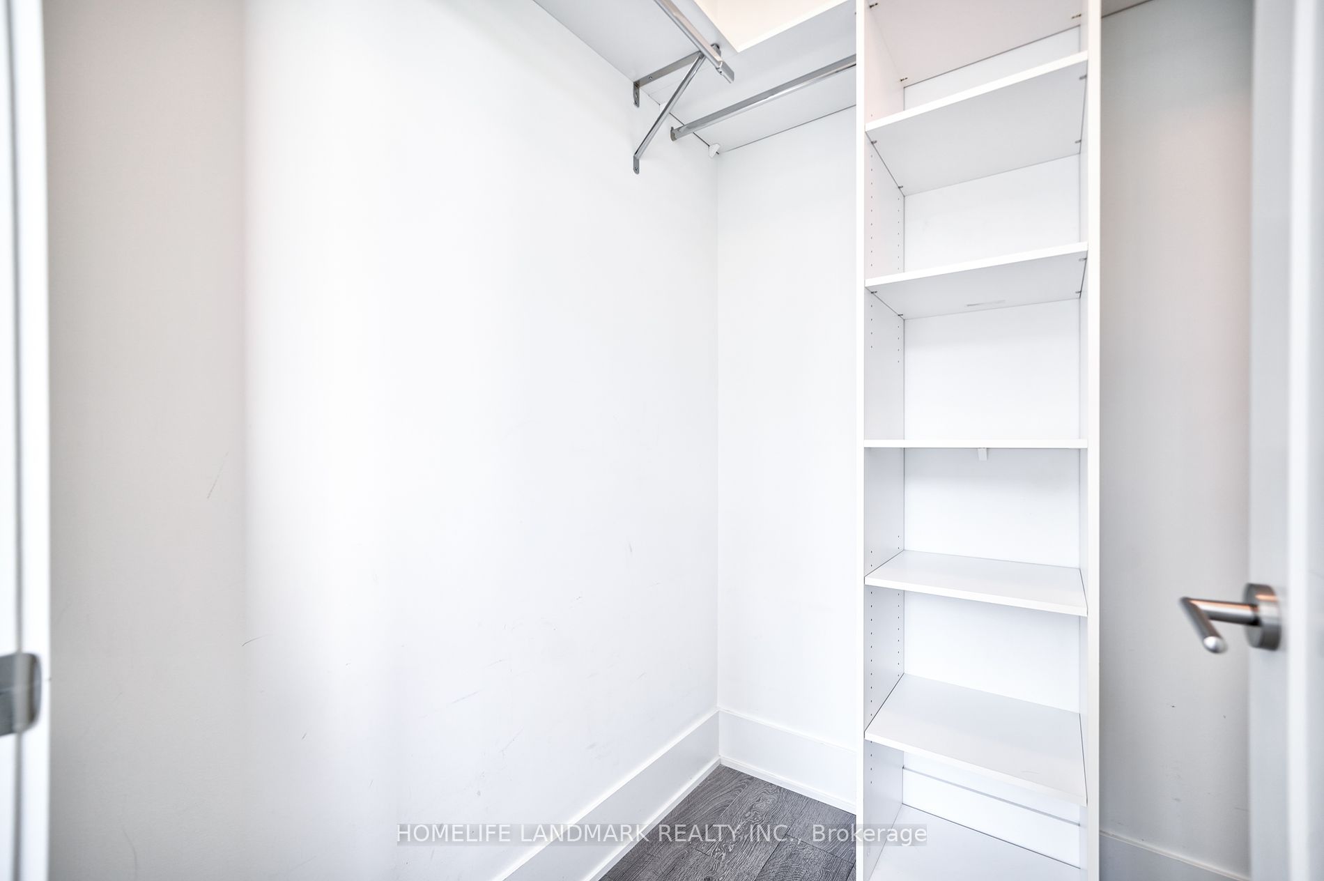 38 Cameron St, #208