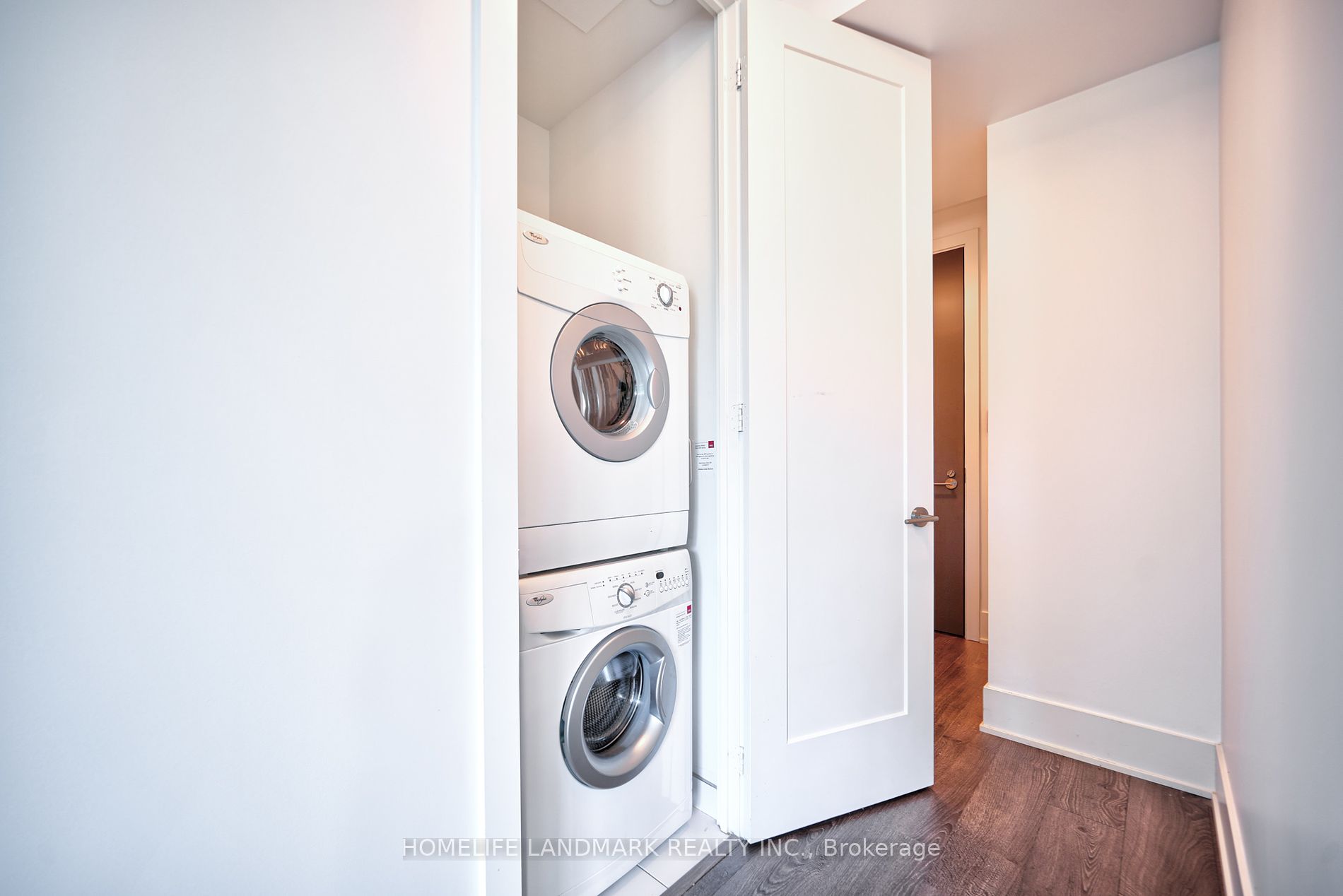 38 Cameron St, #208