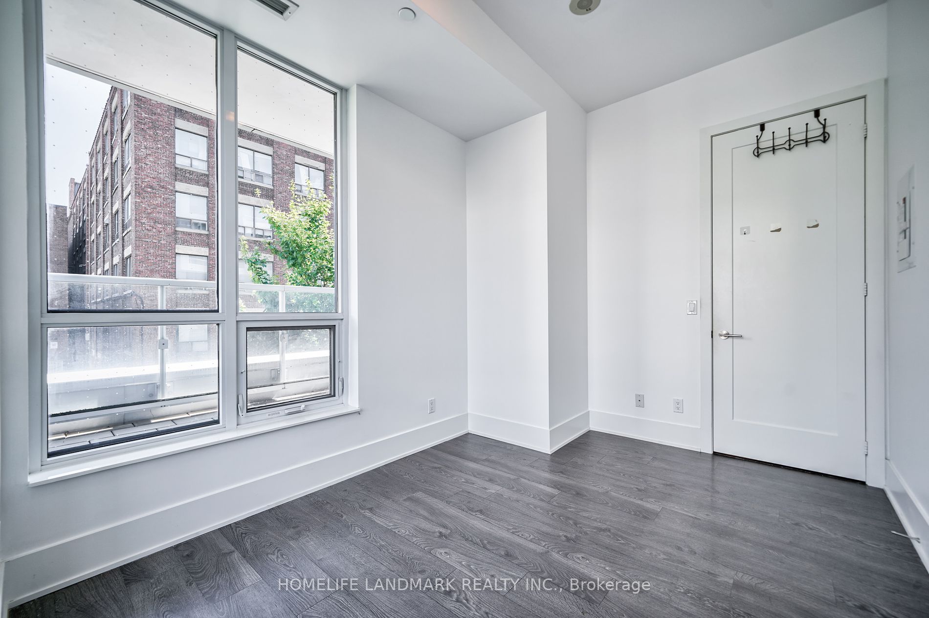 38 Cameron St, #208