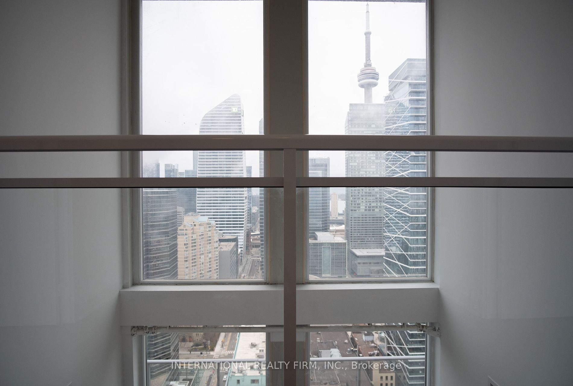 126 Simcoe St, #Ph05