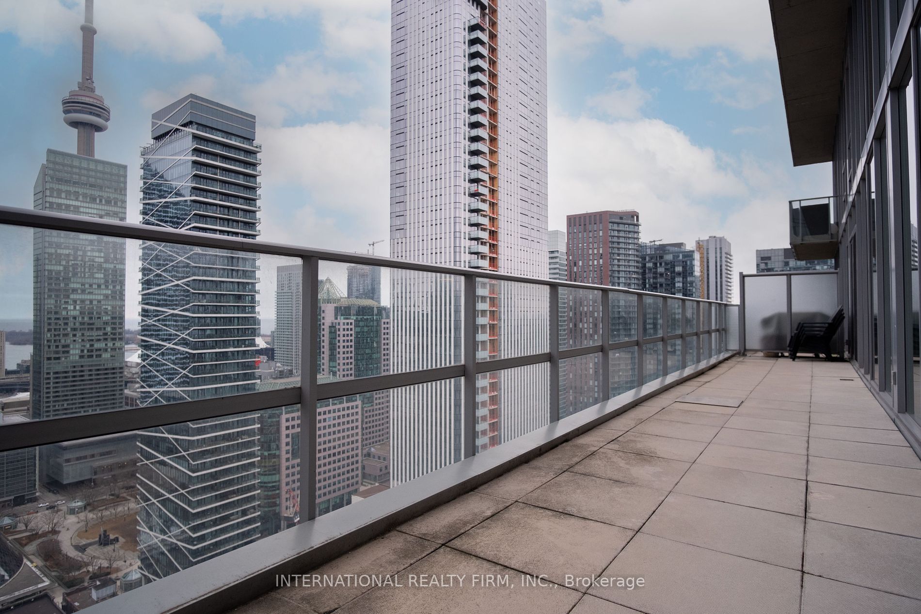 126 Simcoe St, #Ph05