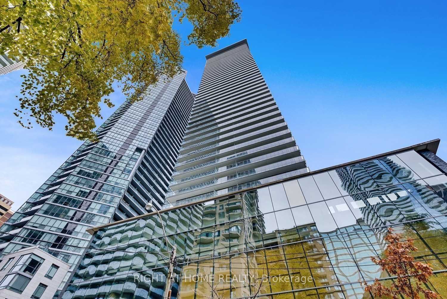 33 Charles Street E, #3207