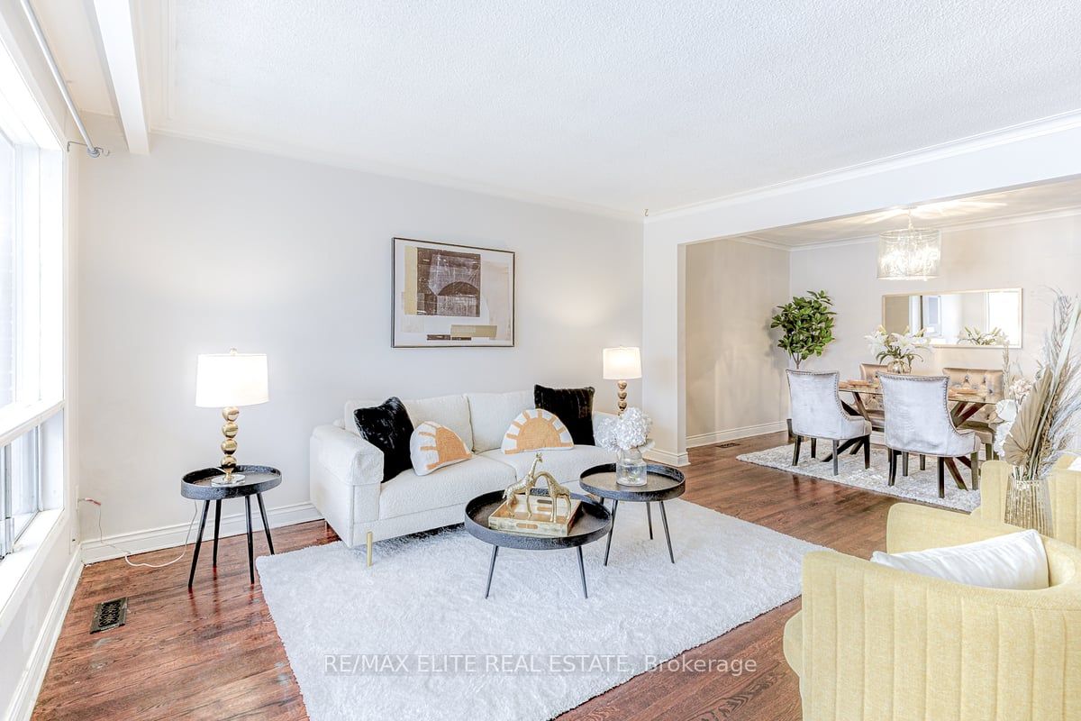 25 Navaho Dr
