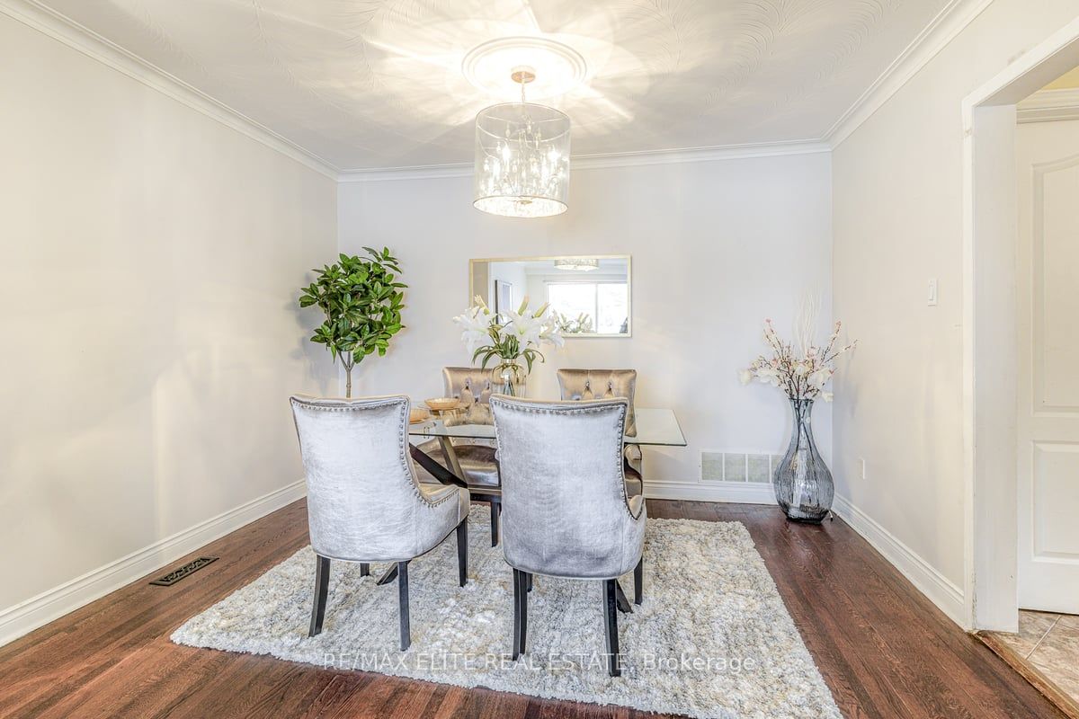 25 Navaho Dr