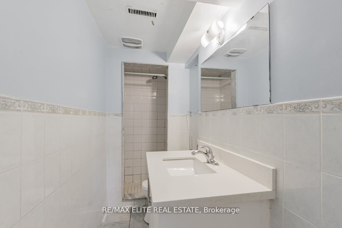 25 Navaho Dr