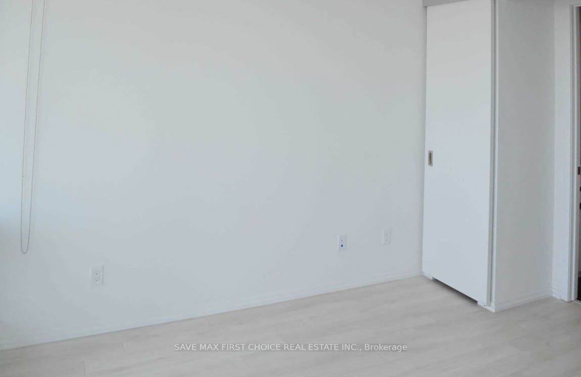 197 Yonge St, #5102