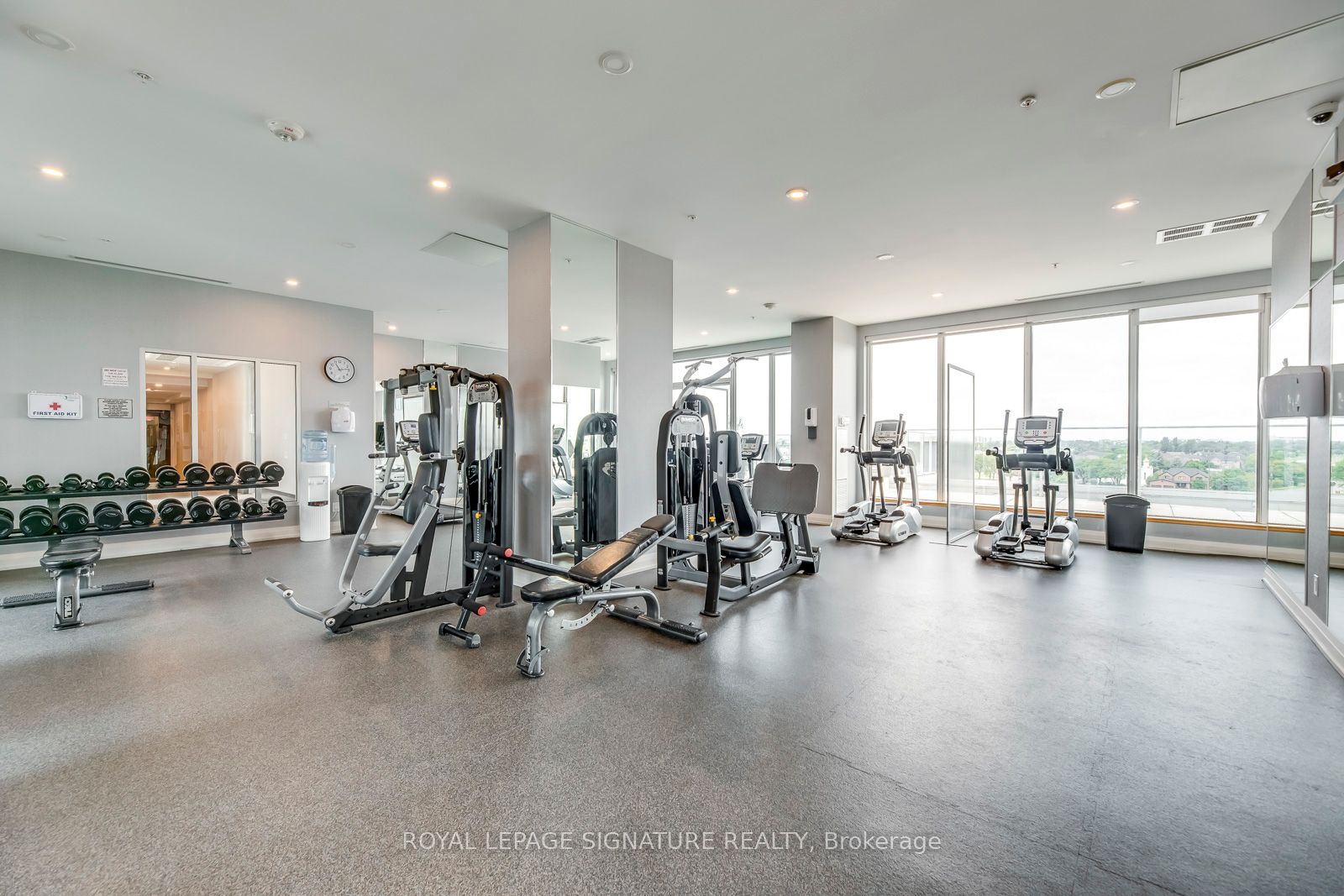 565 Wilson Ave, #W1002