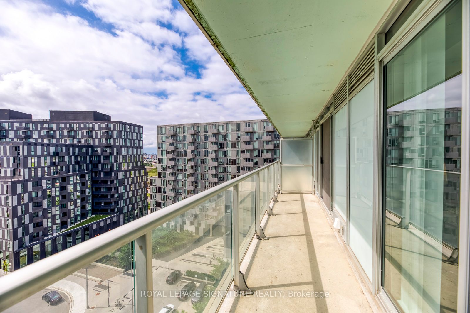 565 Wilson Ave, #W1002