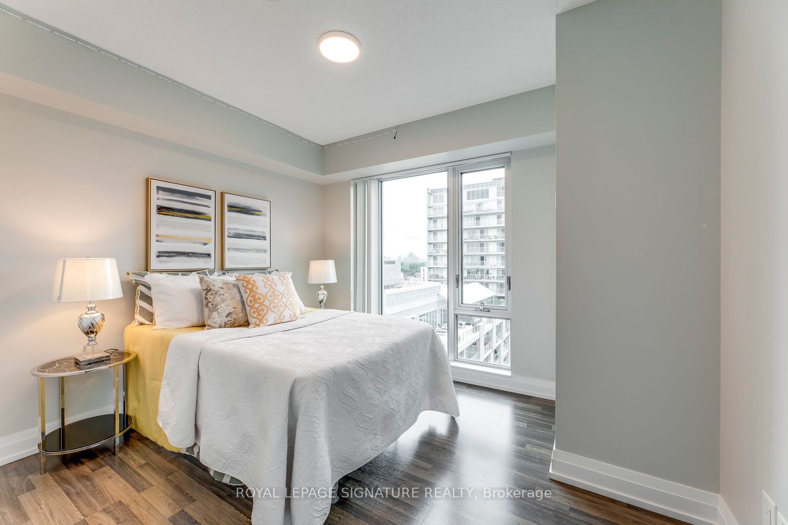 565 Wilson Ave, #W1002