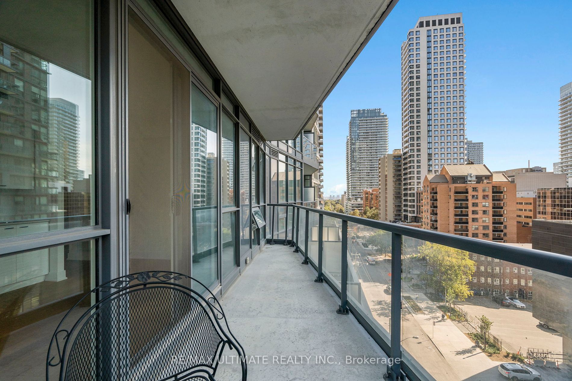 30 Roehampton Avenue, #802