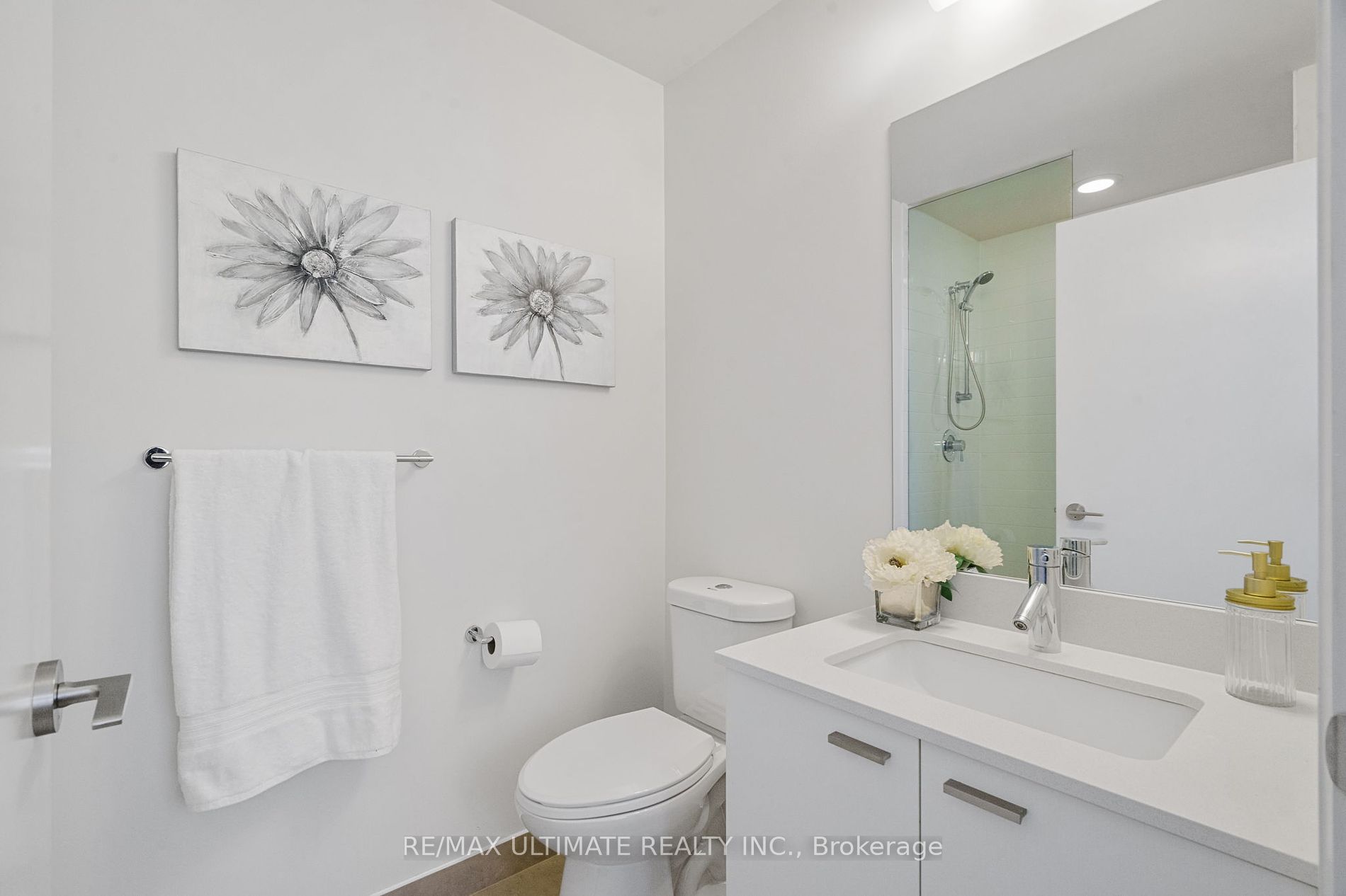 30 Roehampton Avenue, #802