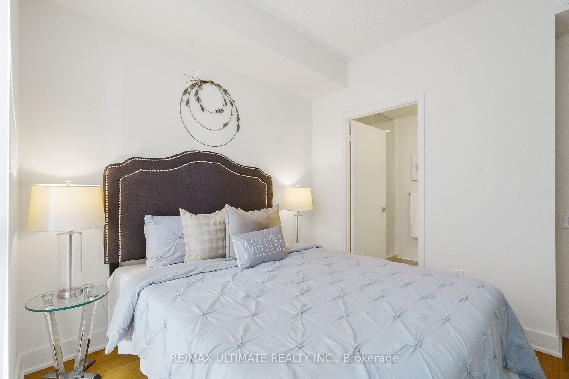 30 Roehampton Avenue, #802