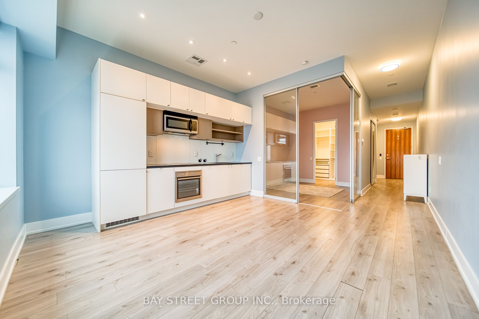 111 St Clair Avenue W #1626