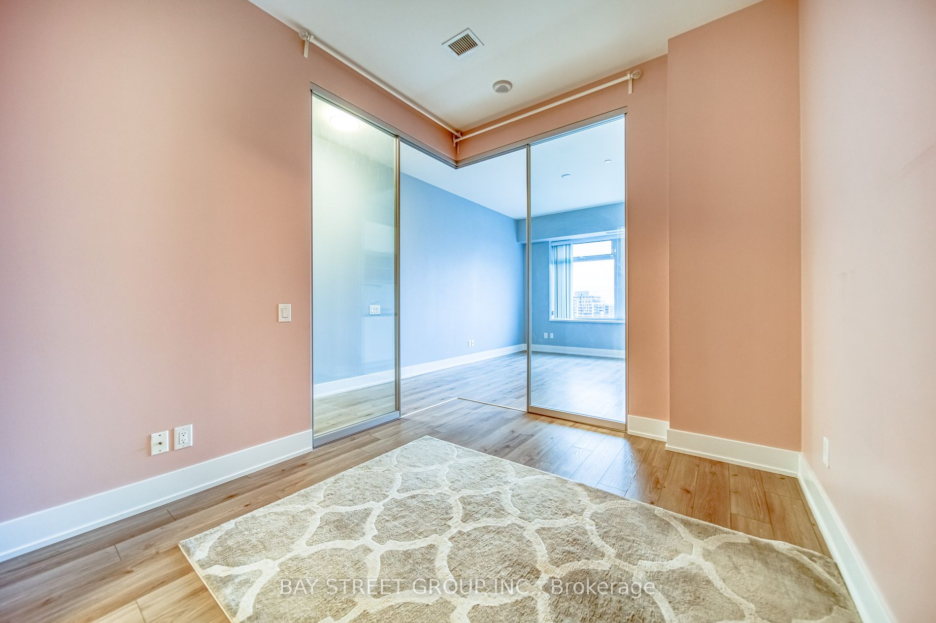 111 St Clair Avenue W #1626