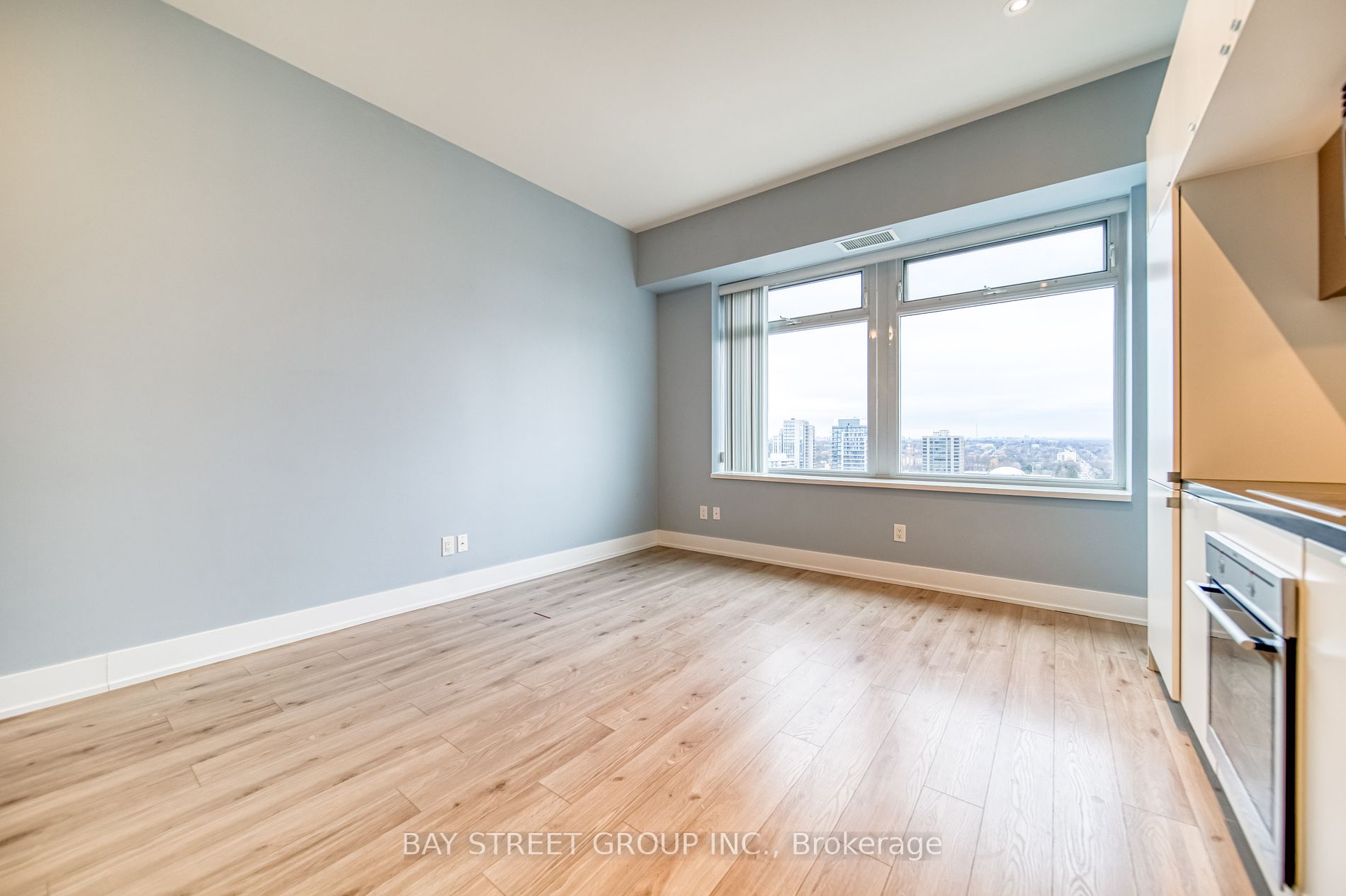 111 St Clair Avenue W #1626