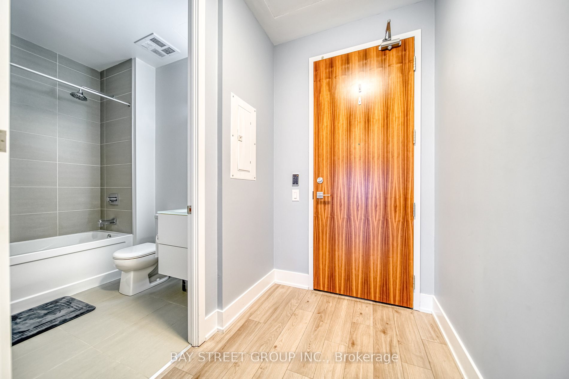 111 St Clair Avenue W #1626