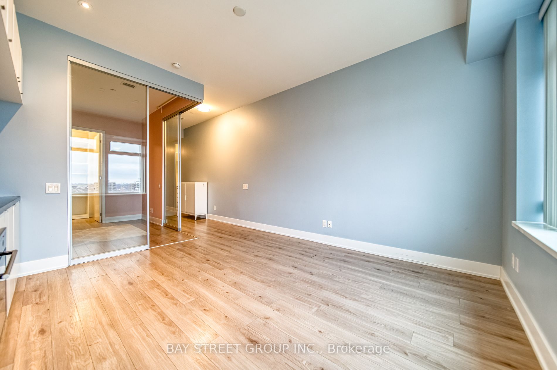 111 St Clair Avenue W #1626