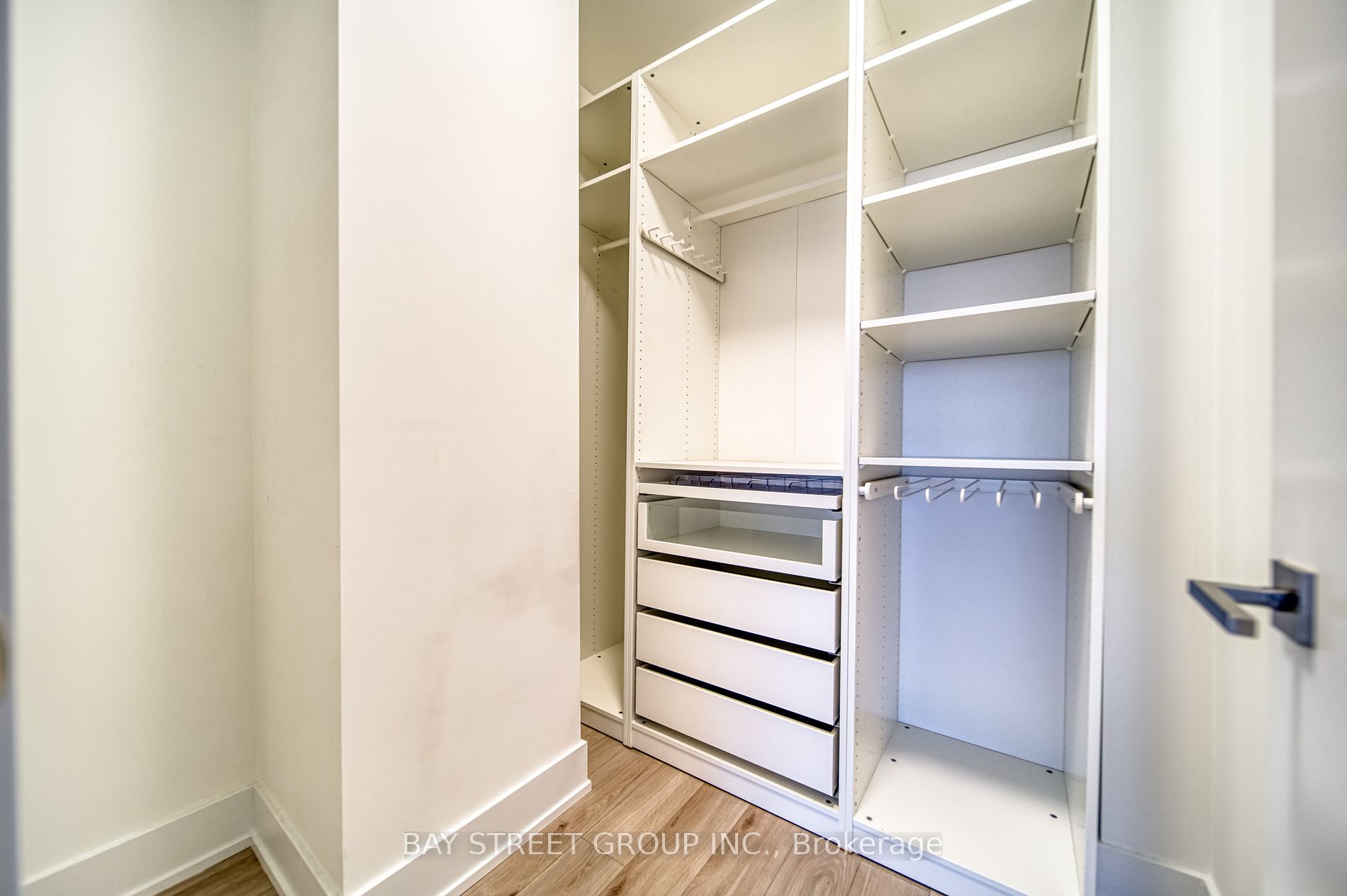 111 St Clair Avenue W #1626