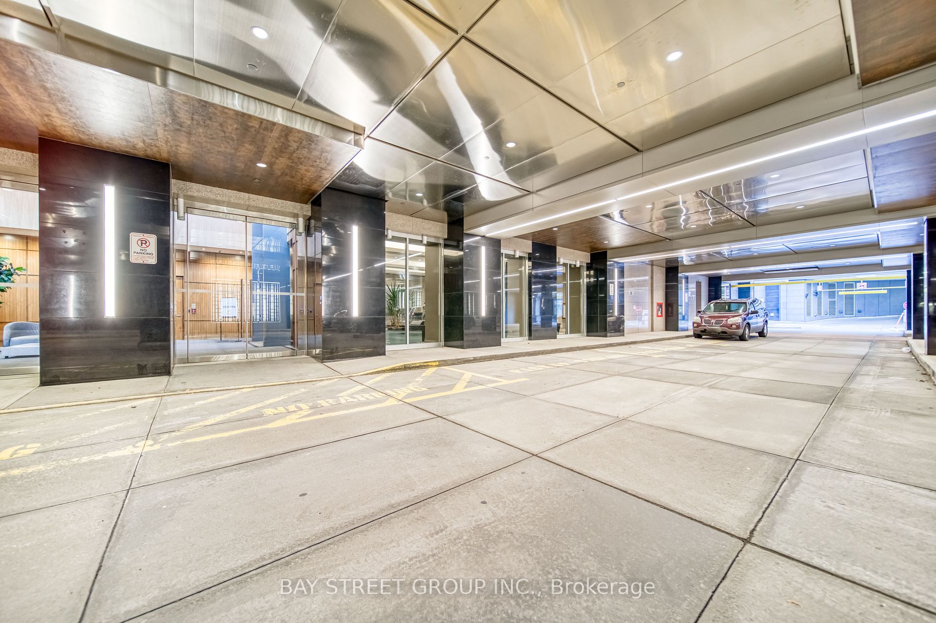111 St Clair Avenue W #1626