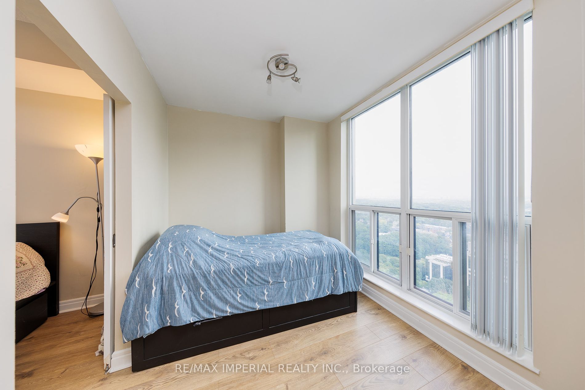 8 Park Rd, #3708