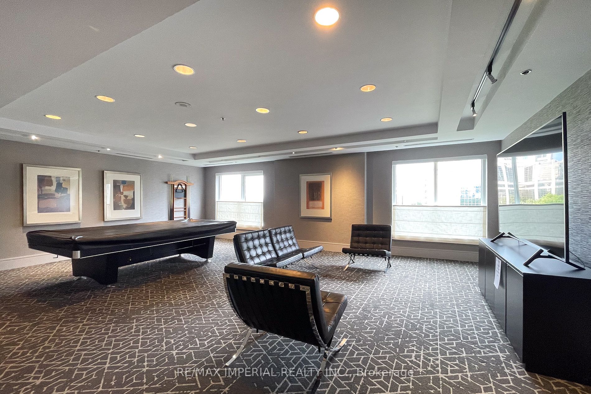8 Park Rd, #3708