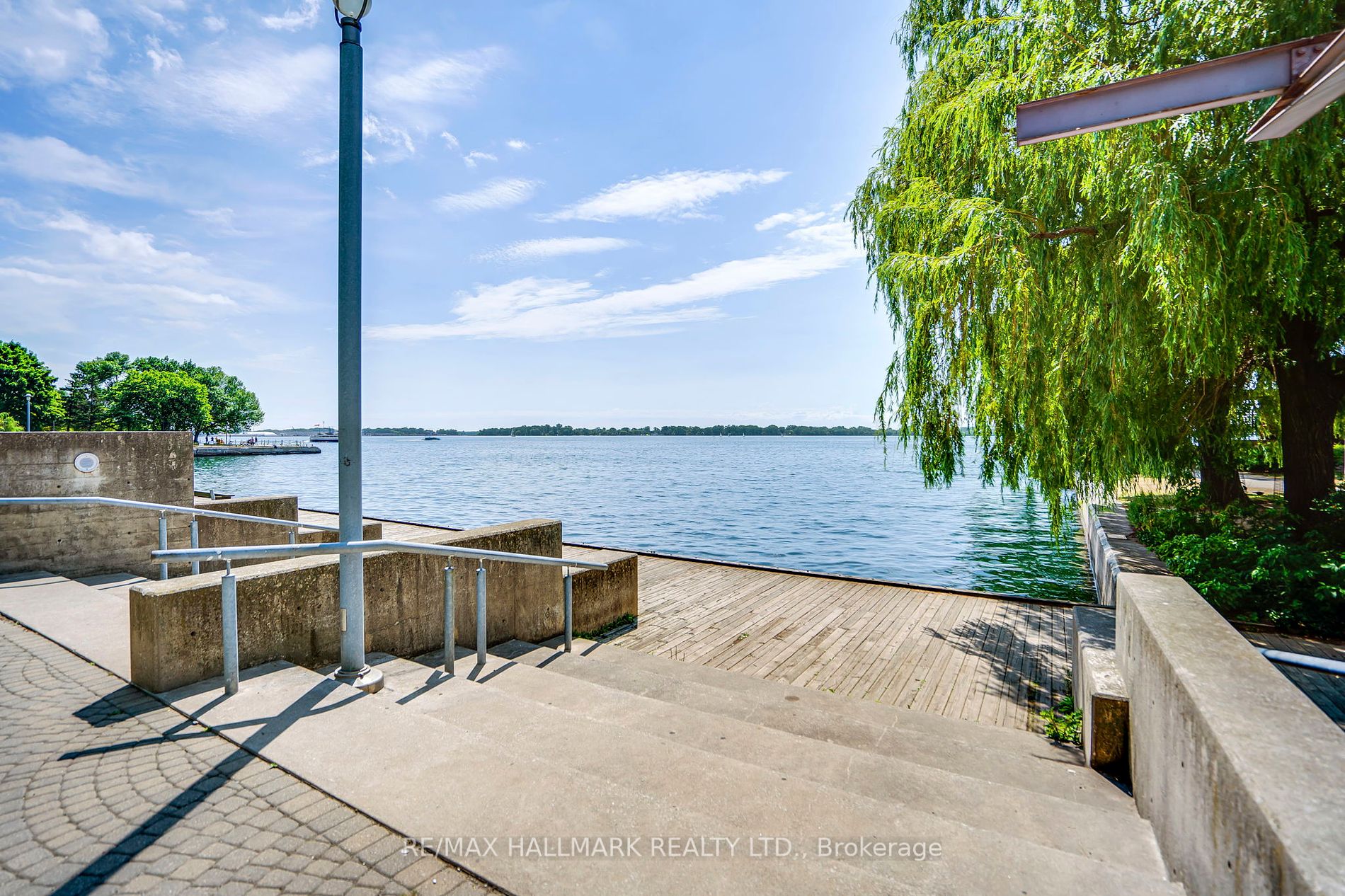 77 Harbour Sq, #502