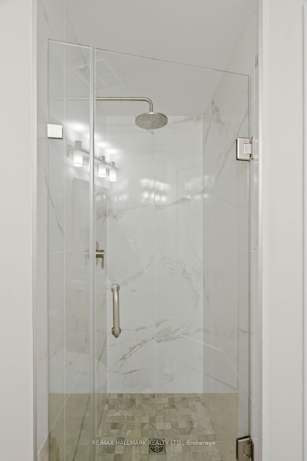 77 Harbour Sq, #502
