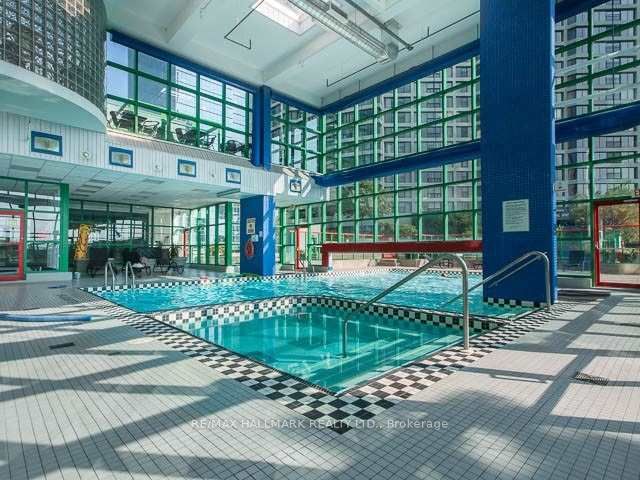 77 Harbour Sq, #502